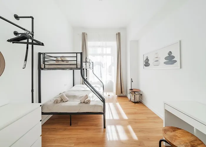 Modern Central City Rooms