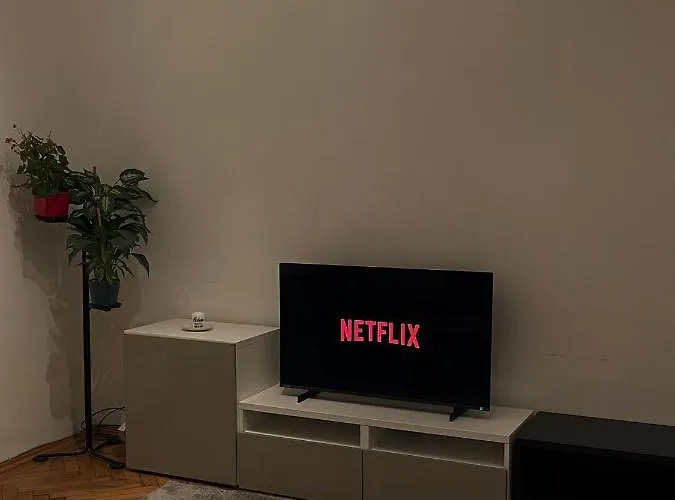 Apartment 1080