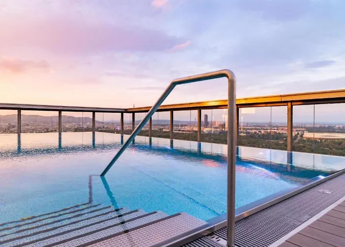 Mca Triiiple I Rooftop Pool I Free Parking I Netflix