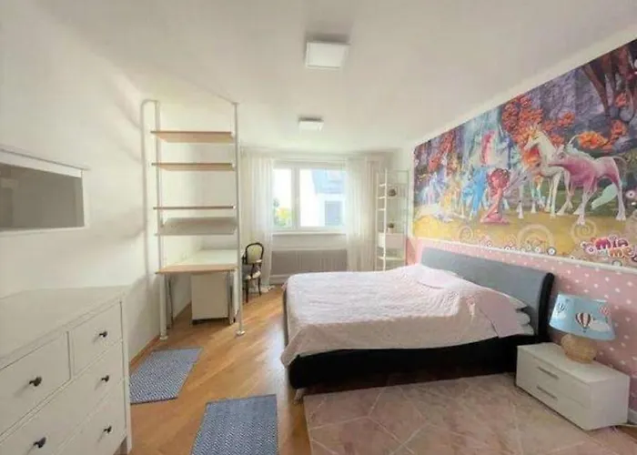 Nice Apartment In Vienna With Garden