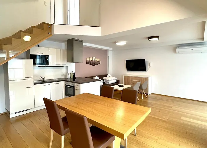 Apartments4You