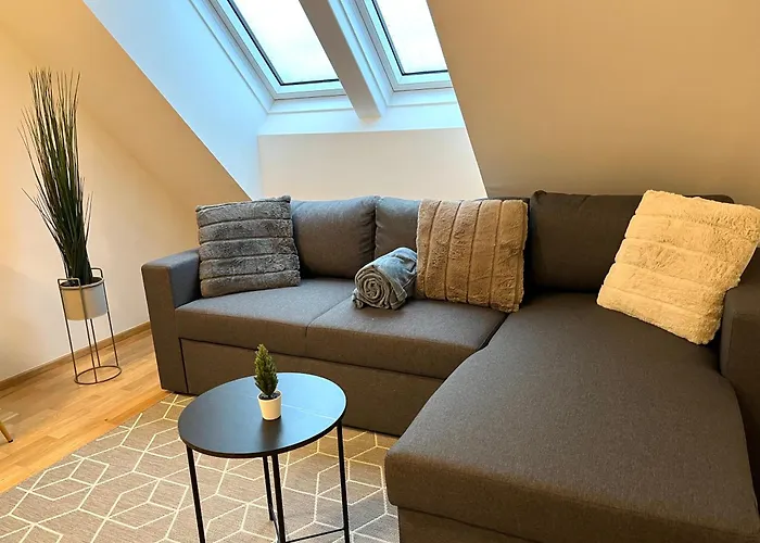 Free Parking / Brandnew With Air Condition And Balcony