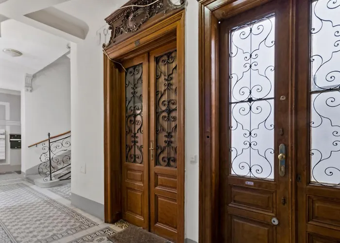 Designer Apartments Near Schoenbrunn
