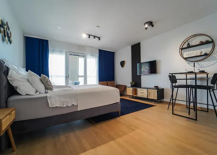 Central Suite
