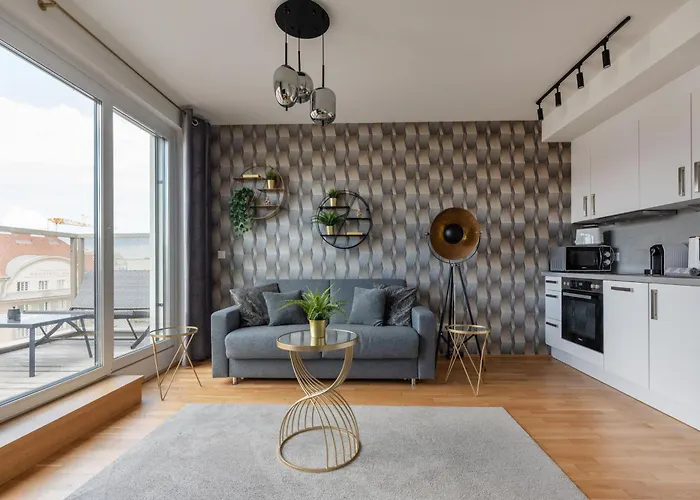 Luxurious Living With Beautiful Terrace
