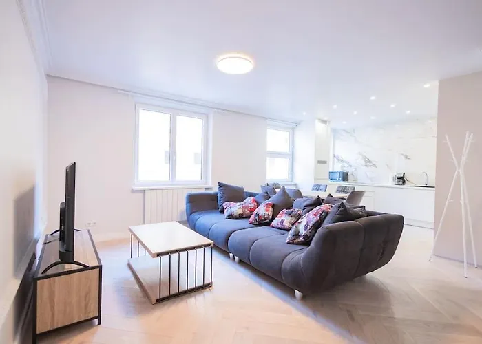 Stylish Two Bedrooms Apt Next Belvedere