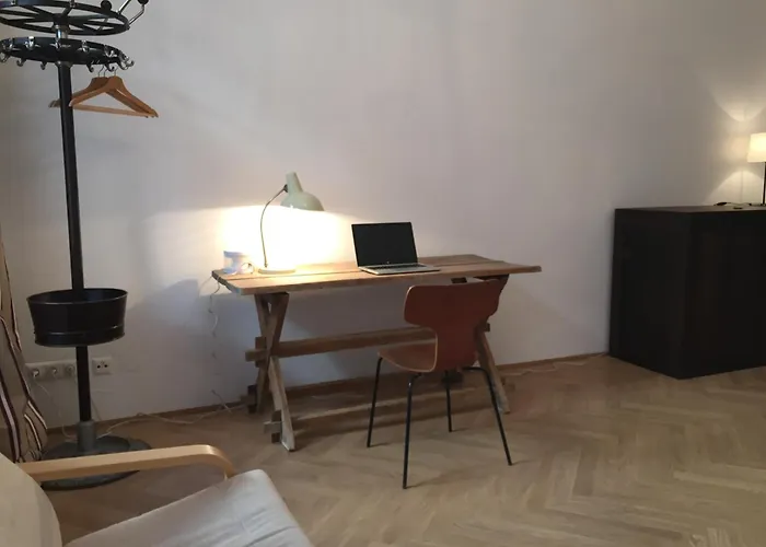Small City Studio 1150 Top 2