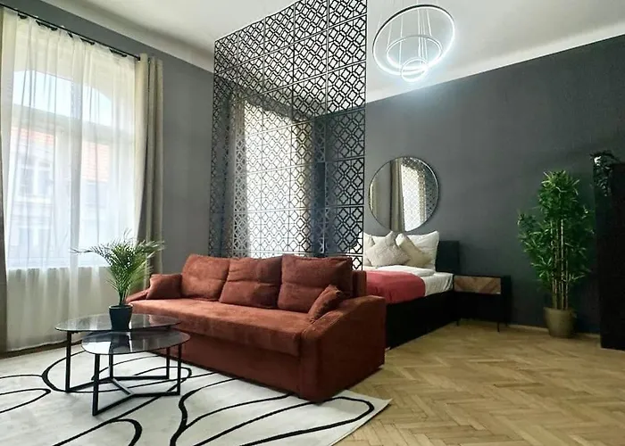 Spacious Living I Luxury Design