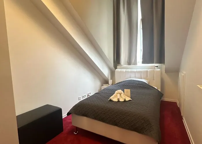 Datri Petite Suite 4