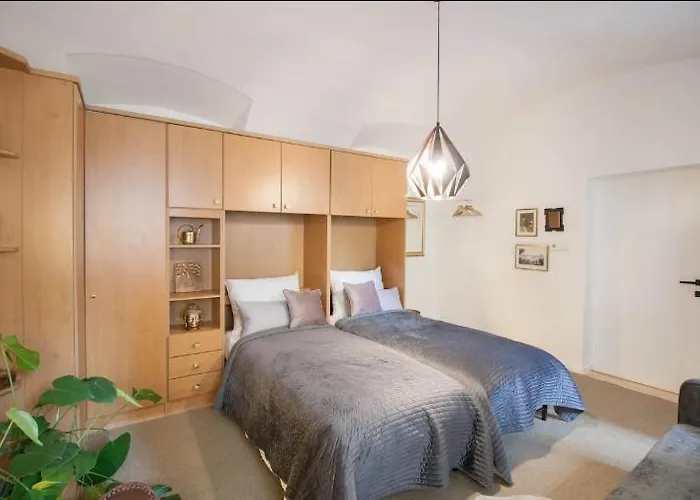 Suesses Apartment Naehe Volkstheater