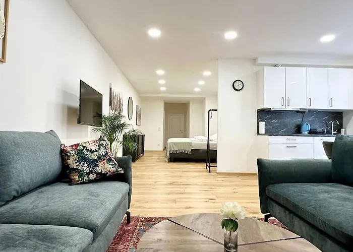 Stylish Central 2 Bedroom Apartment