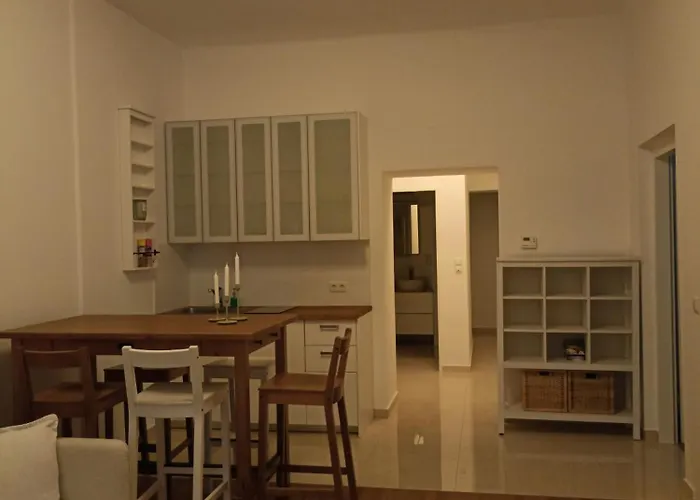 170Sqm With Private Garden