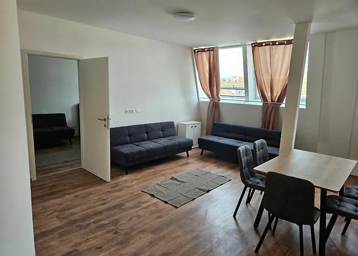 Roof-Top Apartment 25