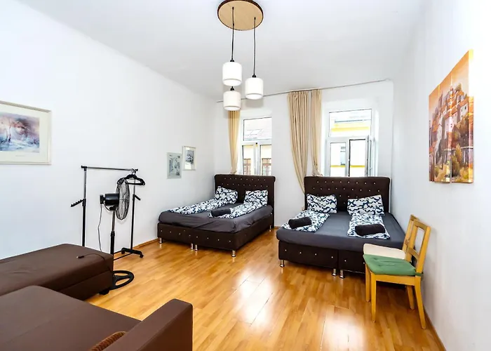 Family Room - 7 Minutes To Schoenbrunn Palace