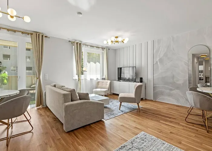 Balkon I Tiefgaragen Parkplatz I 5 Min Zum Einkaufszentrum I Schnelles Wlan