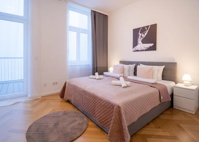 Home Sweet Home - Vienna Central