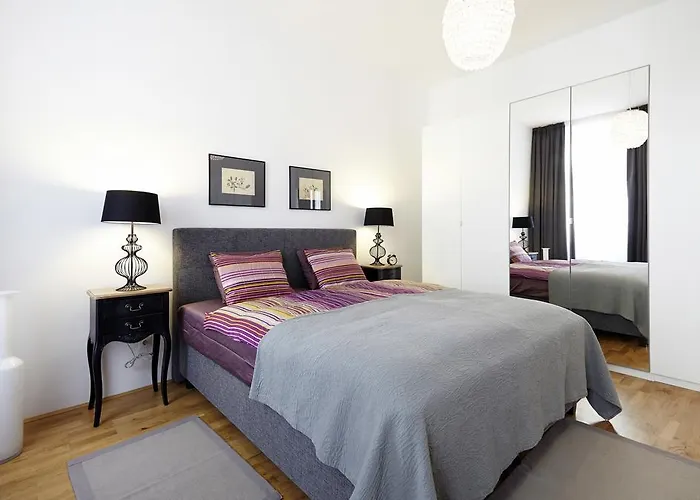 Apartment Theresiengasse