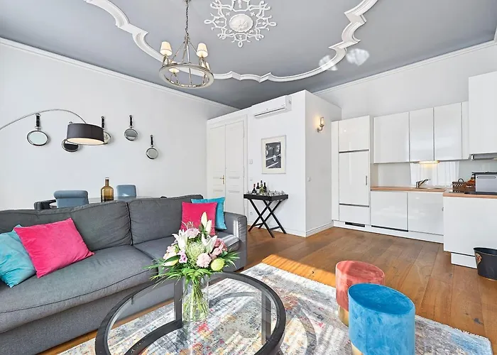 6 Rooms - 1070