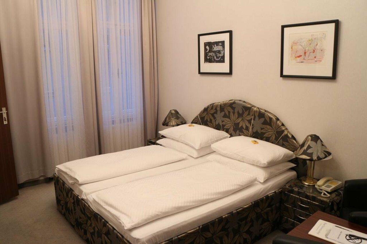 Schweizerhof Hotel Vienna