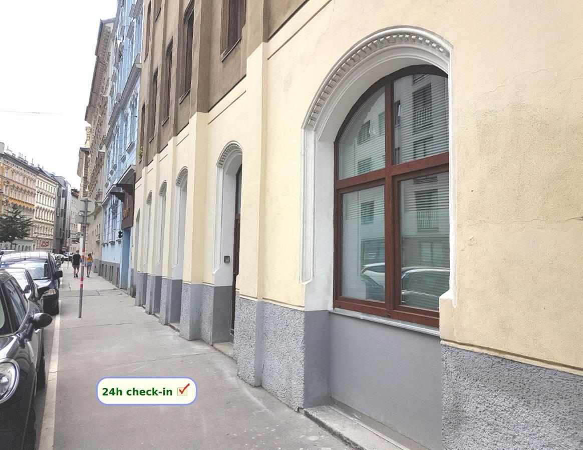 Sobieski Town Apartment *