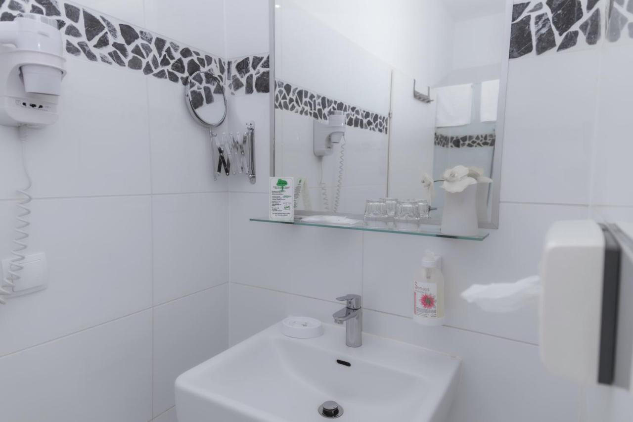Guest house A Und A 3*