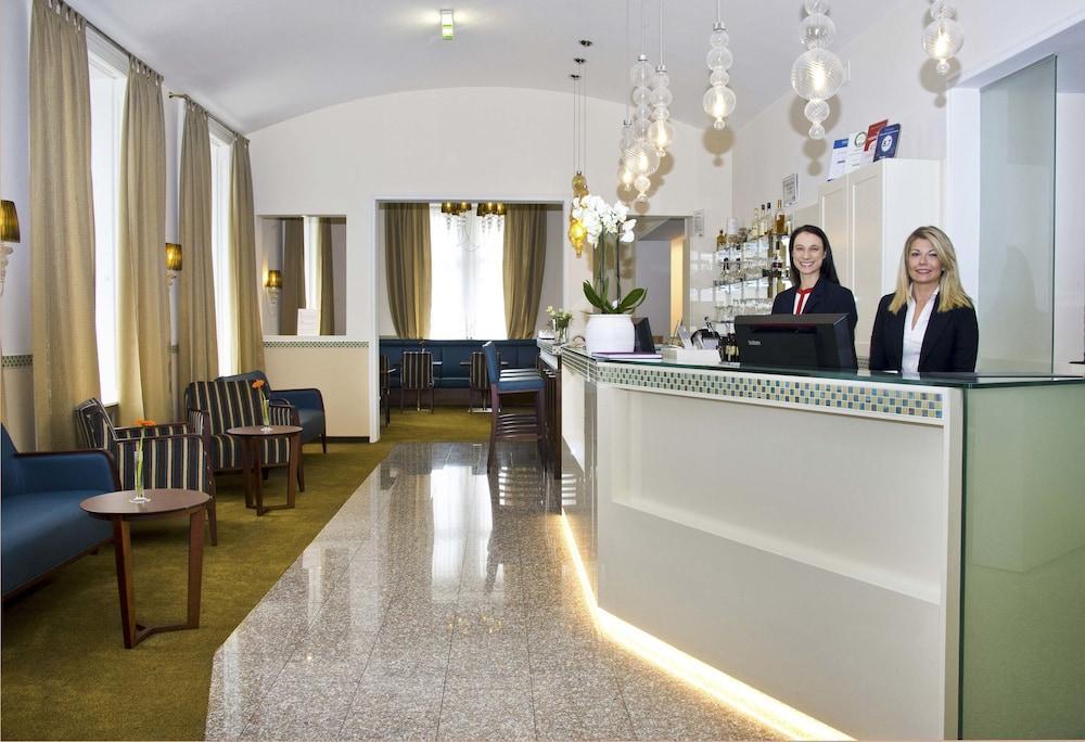 Hilight Aparthotel Viena