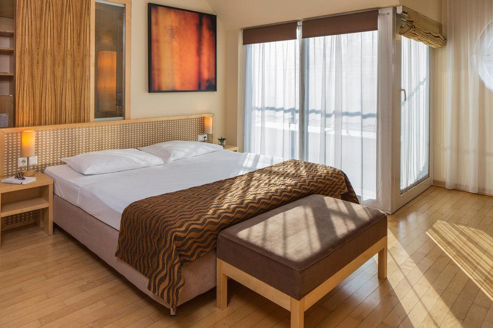 Max Brown 7th District, Part Of Sircle Collection 4* Vienna