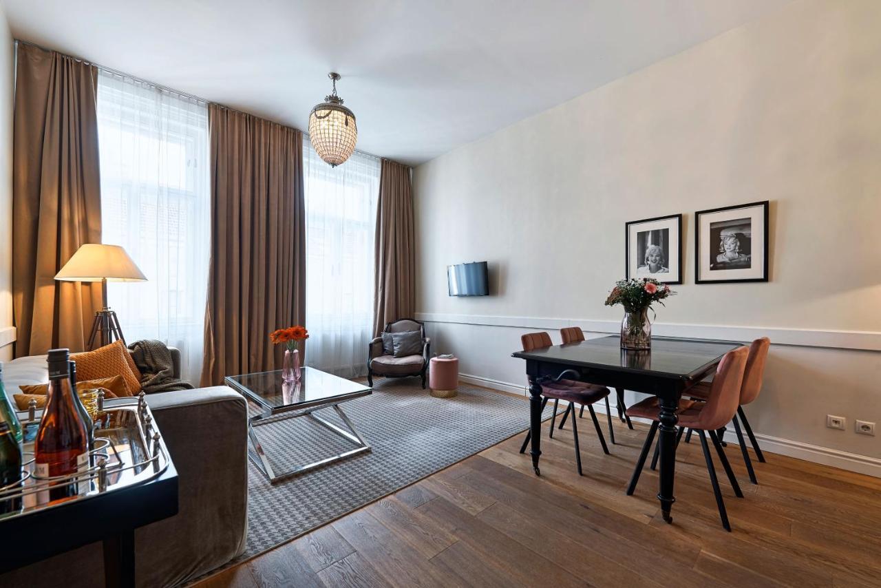 Apartment 6 *