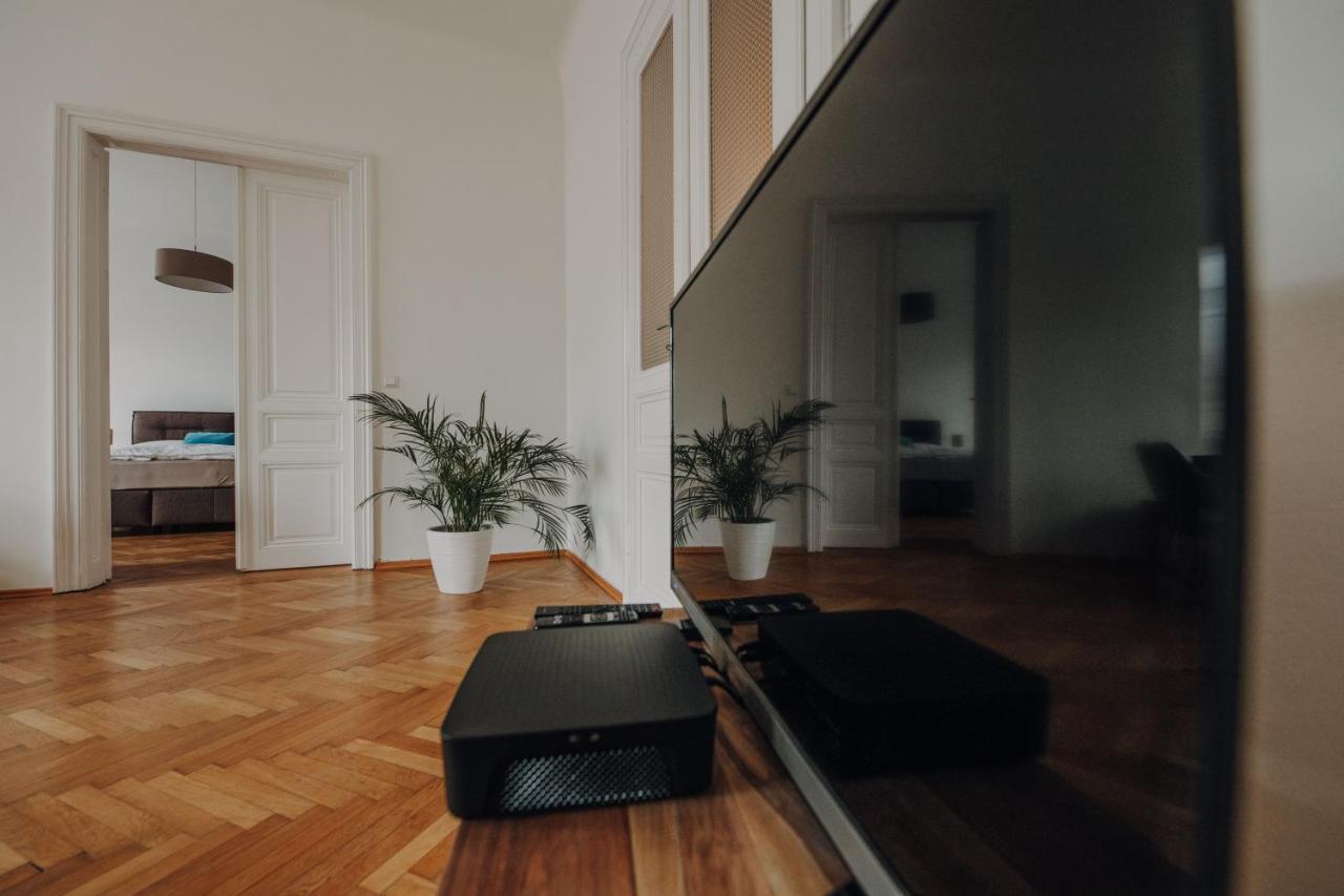 Karmelita Apartment *