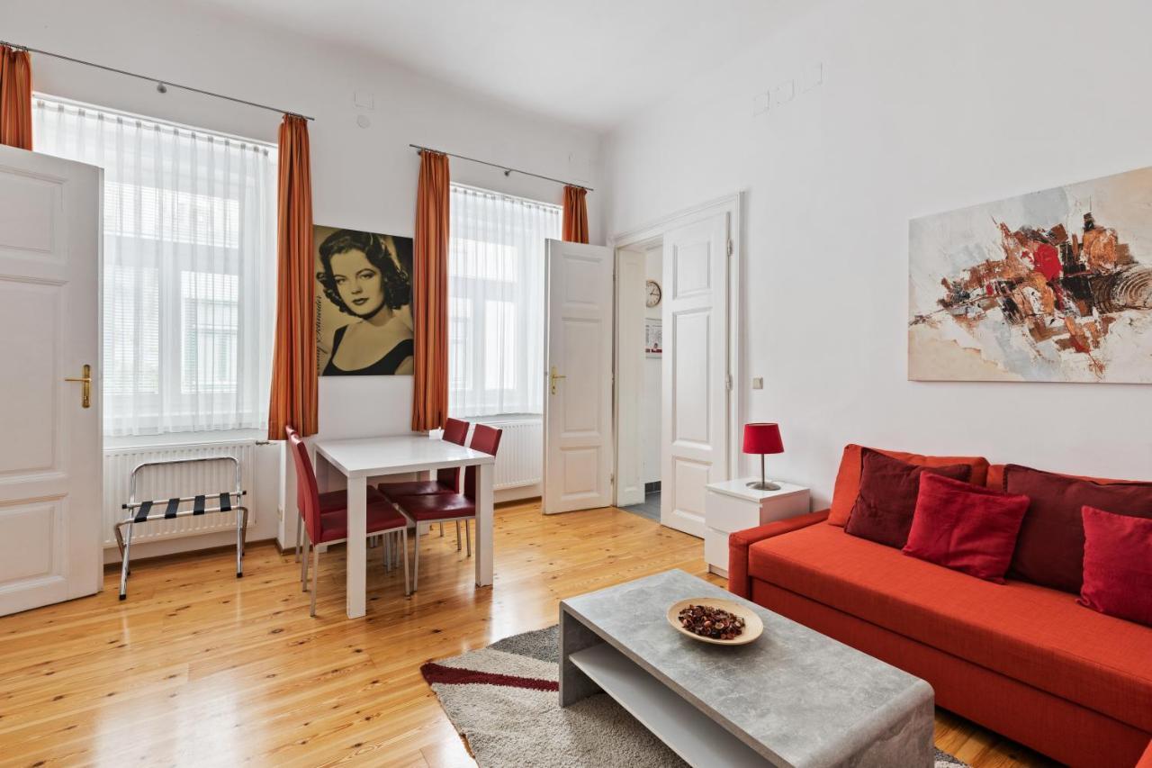 Gal Apartment