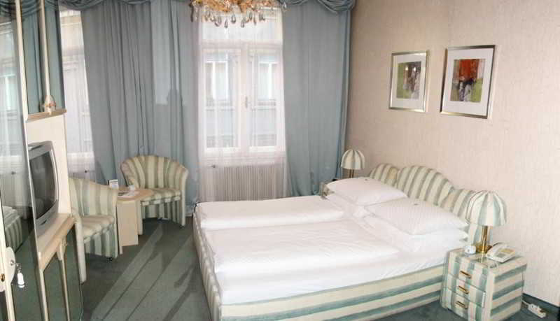 Schweizerhof Hotel