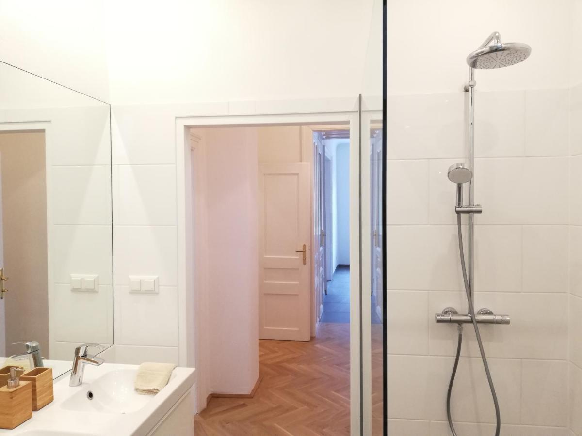 Central Living - Schoenbrunn *