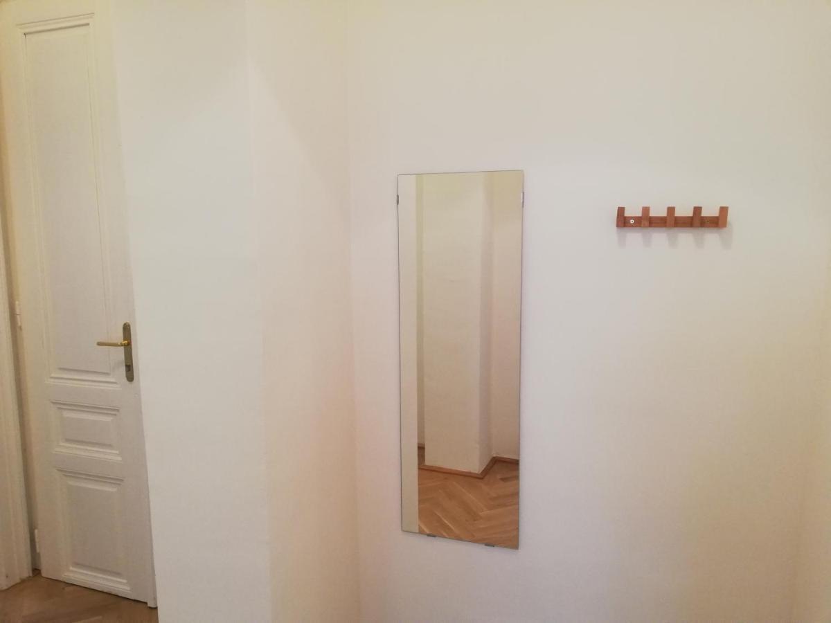 Central Living - Schoenbrunn *
