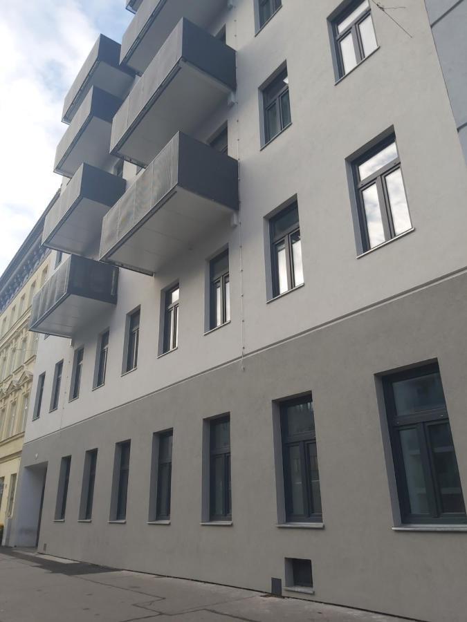 Angelika * Viena