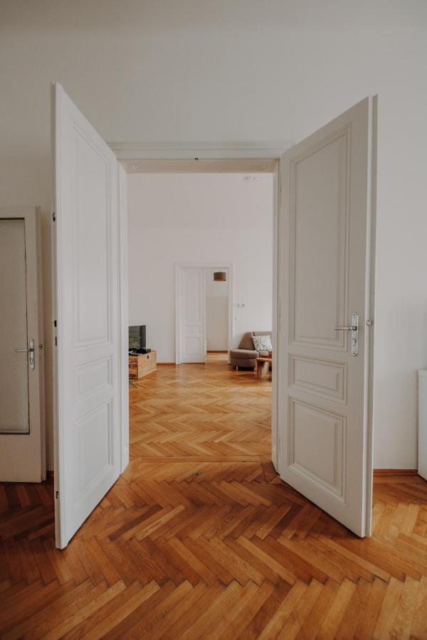 Apartment Karmelita Vienna