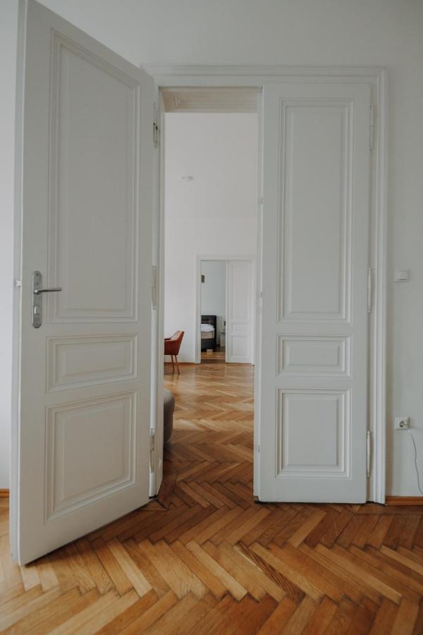 Karmelita Vienna
