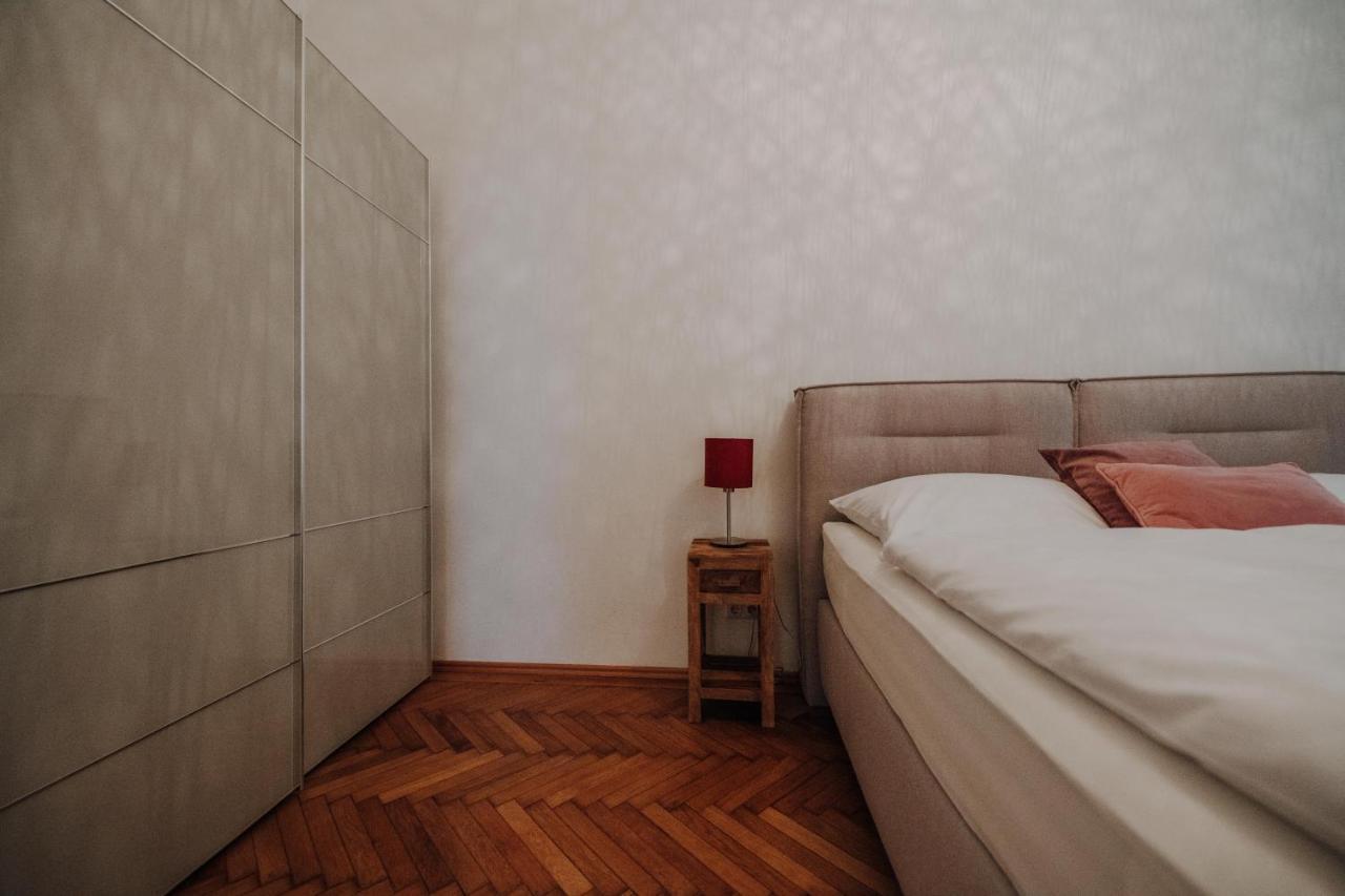 Karmelita Apartment *