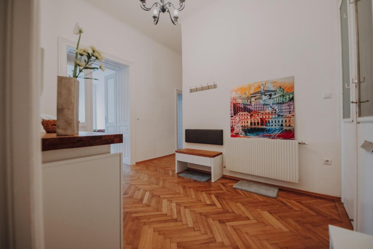 Karmelita Vienna