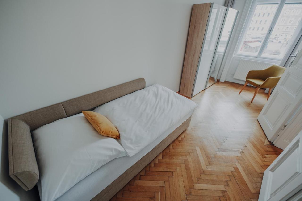 Karmelita Apartment *
