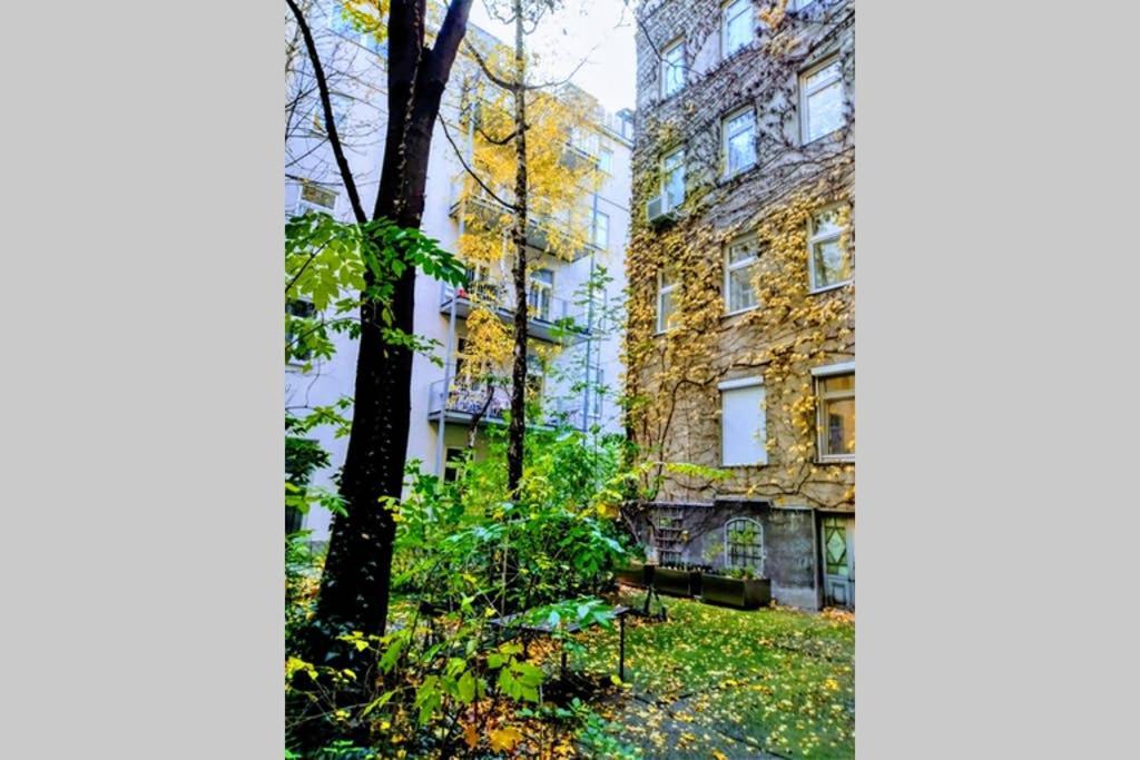 Family With Two Bathrooms Near To Center Apartment
