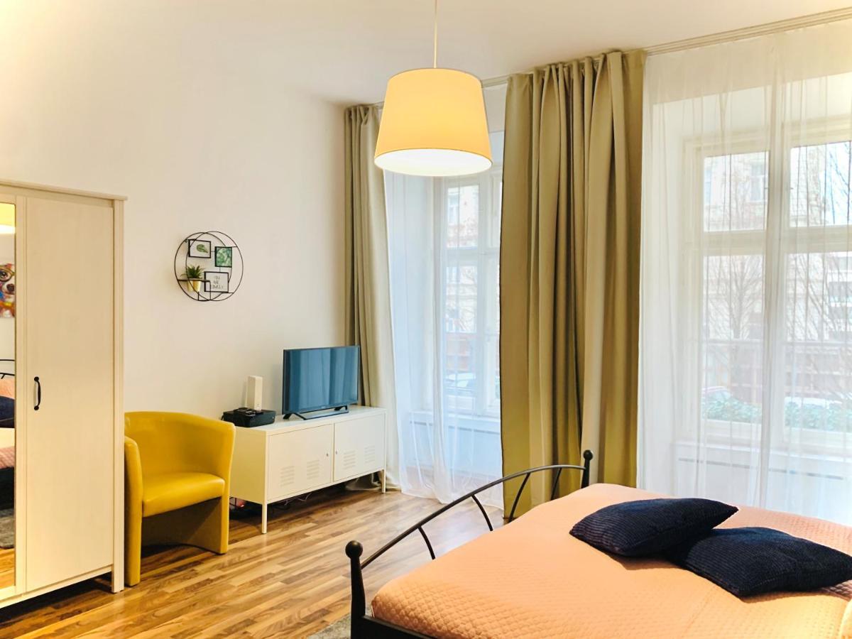 City-maisonette Apartment *