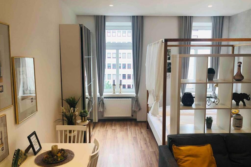 Zeus Design Modern&warm Apartment *
