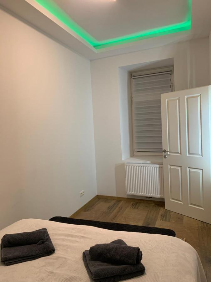 Royal Palace Apartment
