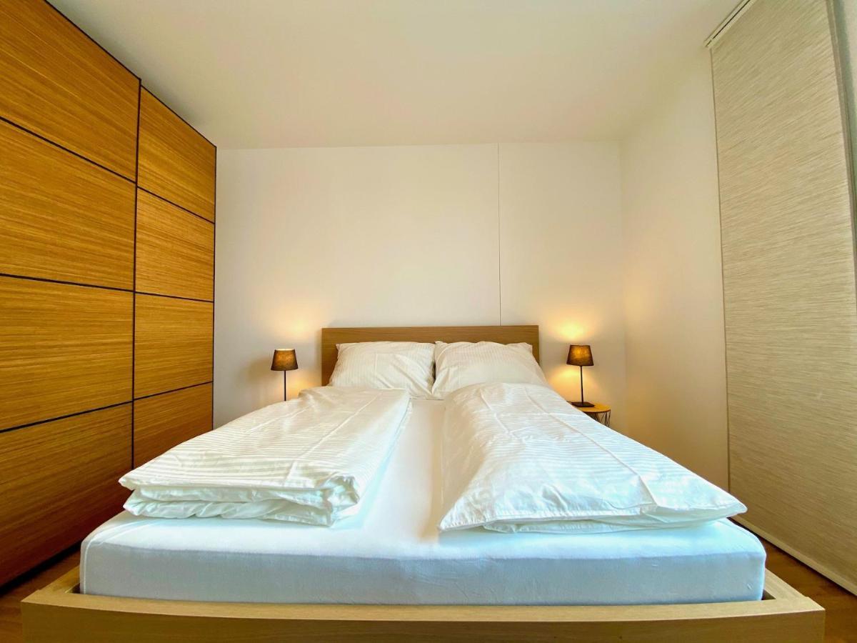 Sonnenwohnen Penthouse Direkt Bei U-bahn Und Therme Mit Anbindung Ins Zentrum Apartment *