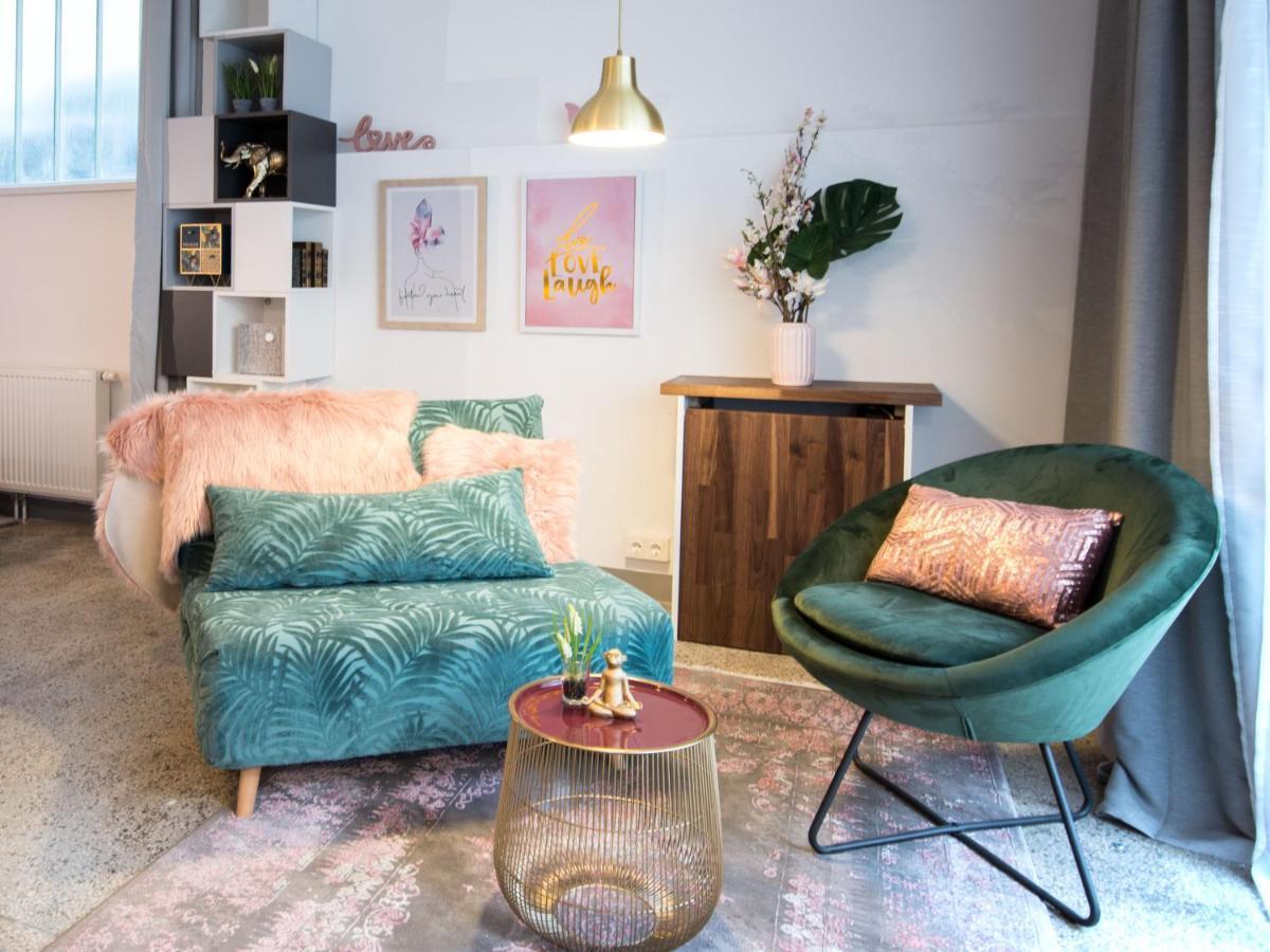 Apartment Hideaways - Nikolai Homes