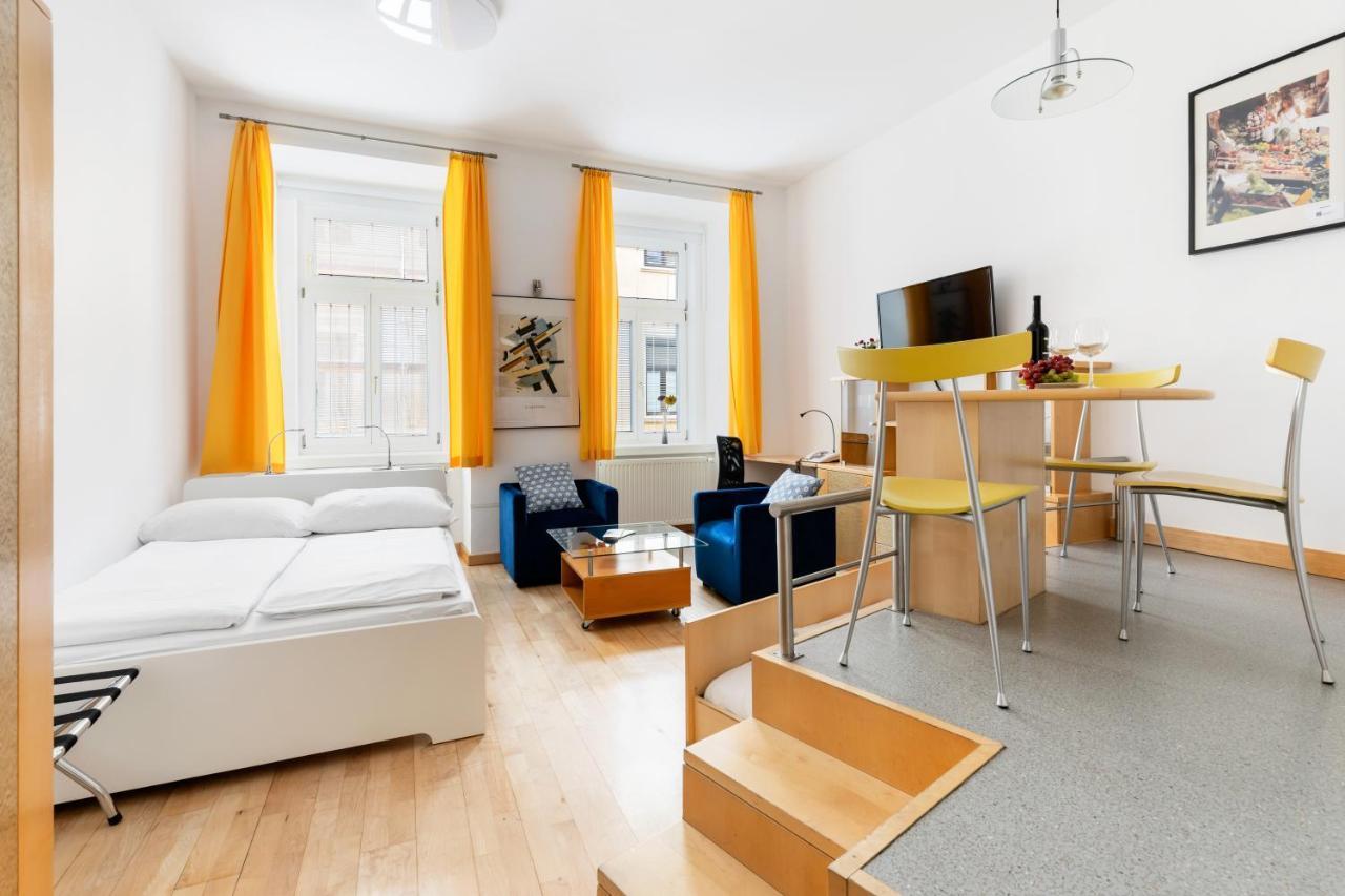 Gal Apartment *