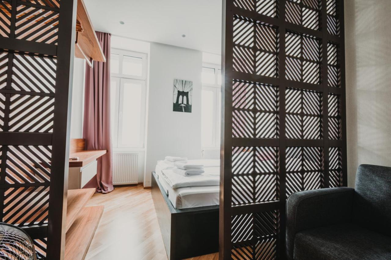 Zeus Design Wasserwelt Apartment Vienna