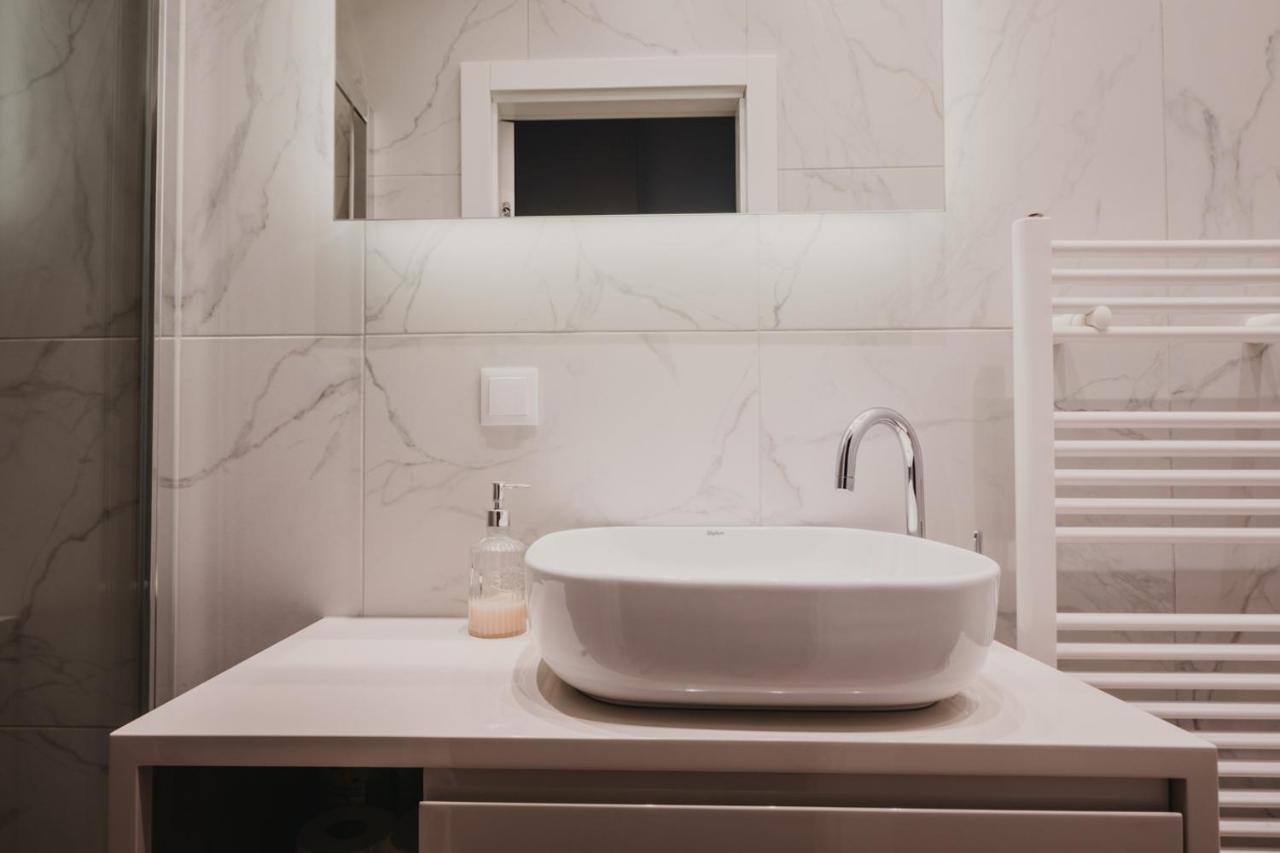 Zeus Design Wasserwelt Vienna