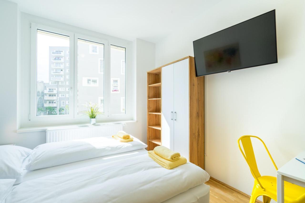 Feelgood Smartliving | Contactless Check-in 3*