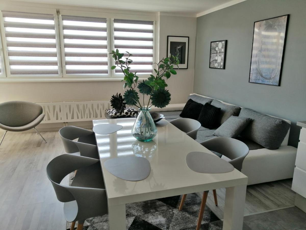 Apartament Dino *